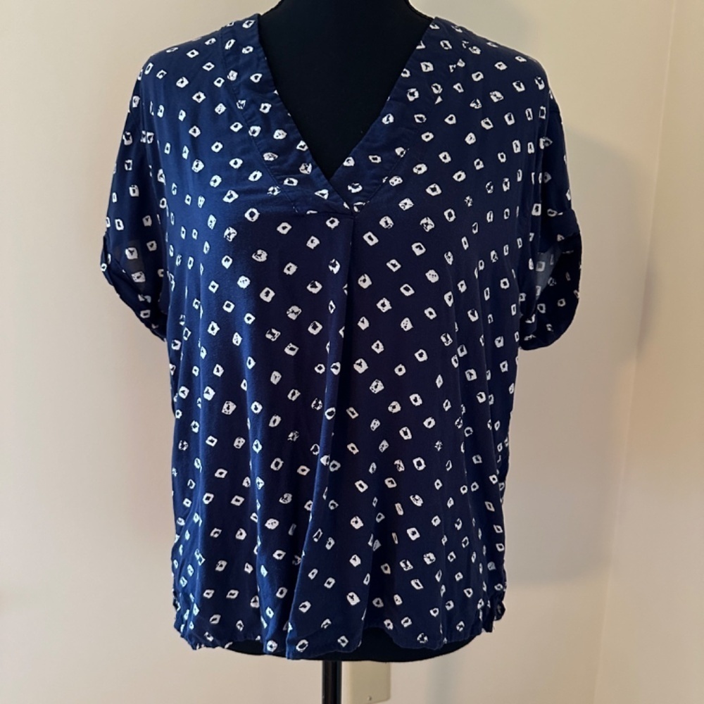 **GAP* Blue x White Pattern Short Sleeve V-Neck Shirt Size Medium